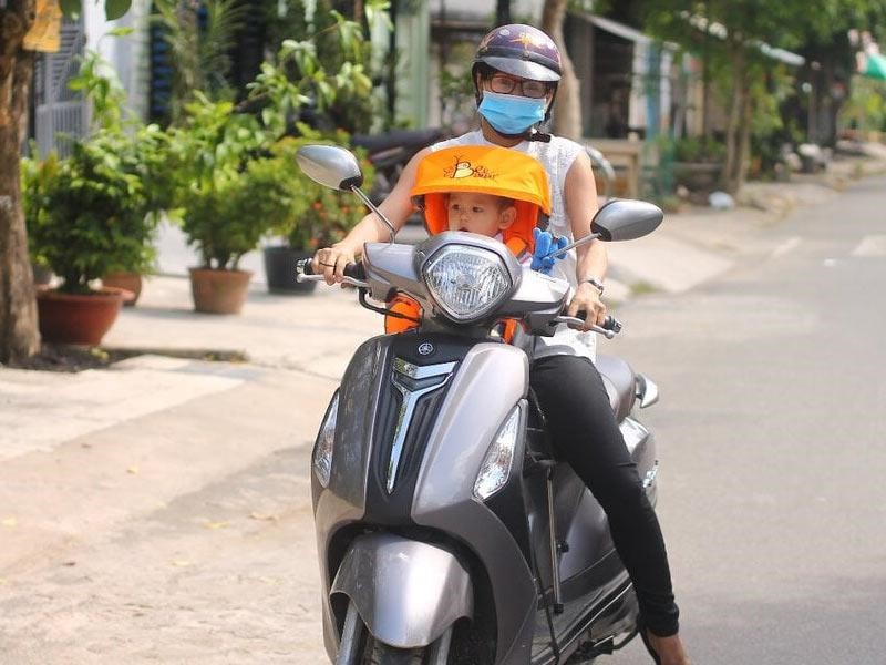 3 lý do phụ huynh nên trang bị yên xe máy cho trẻ nhỏ.