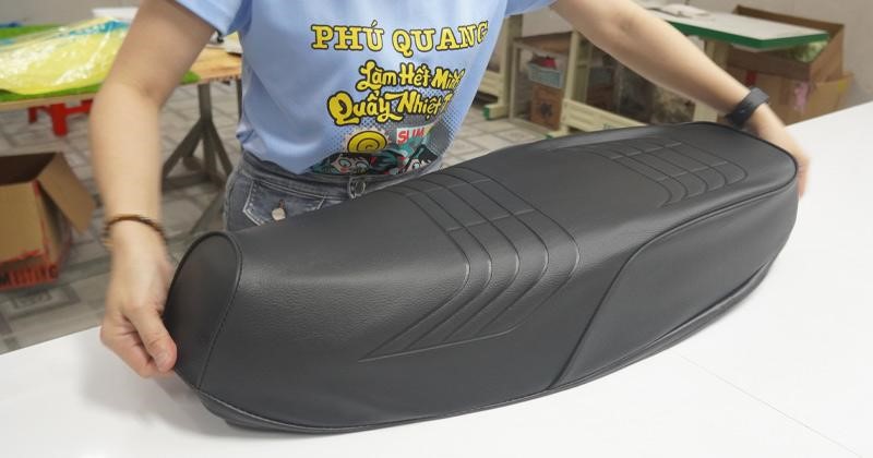 Độ yên xe máy nào chất lượng tốt nhất cho yên “zin”? do-yen-xe-may-nao-chat-luong-tot-nhat-cho-yen-zin