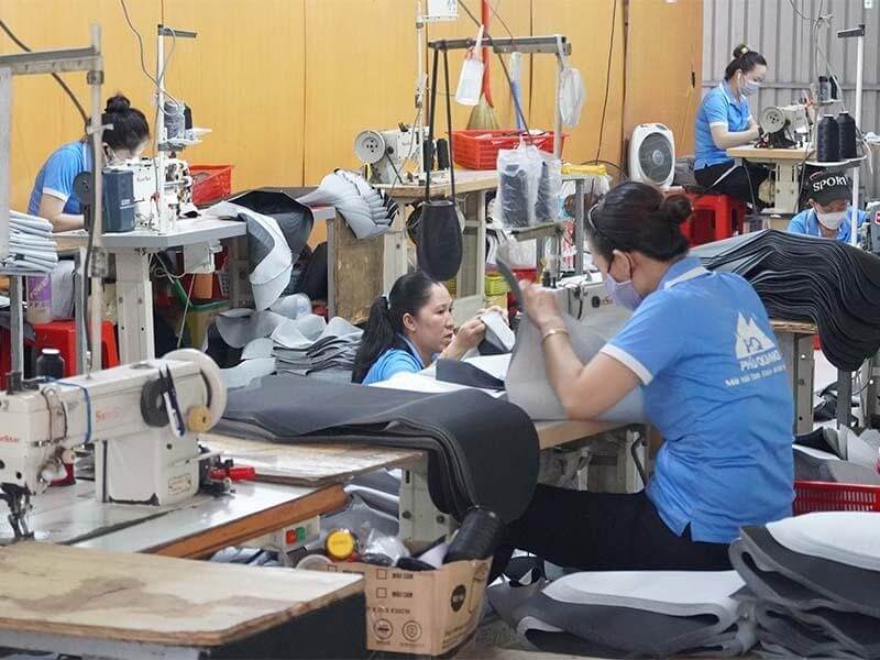 Công ty sản xuất bọc yên xe máy Phú Quang có hơn 12+ năm kinh nghiệm.