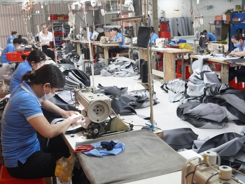 Xưởng yên xe máy Phú Quang cung cấp vỏ yên độ zin, thời trang cho các dòng xe.
