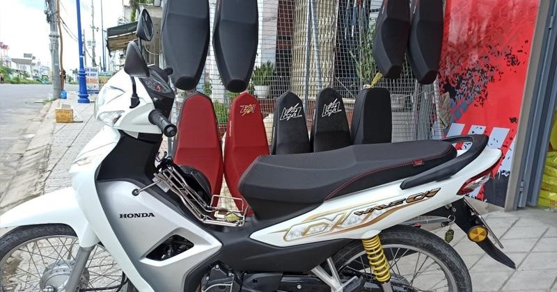 Cập nhật chi tiết giá bọc yên xe máy wave mới nhất 2024 cap-nhat-chi-tiet-gia-boc-yen-xe-may-wave-moi-nhat