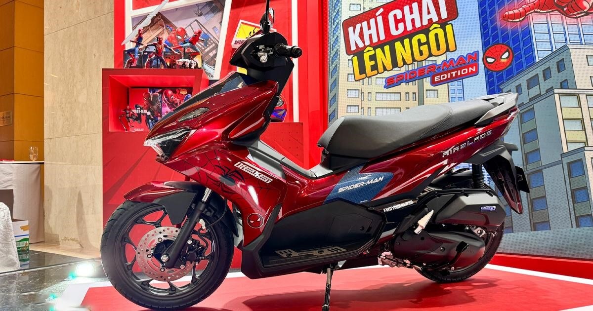 trinh-lang-air-blade-125-marvel-gia-48-trieu-dong-bia